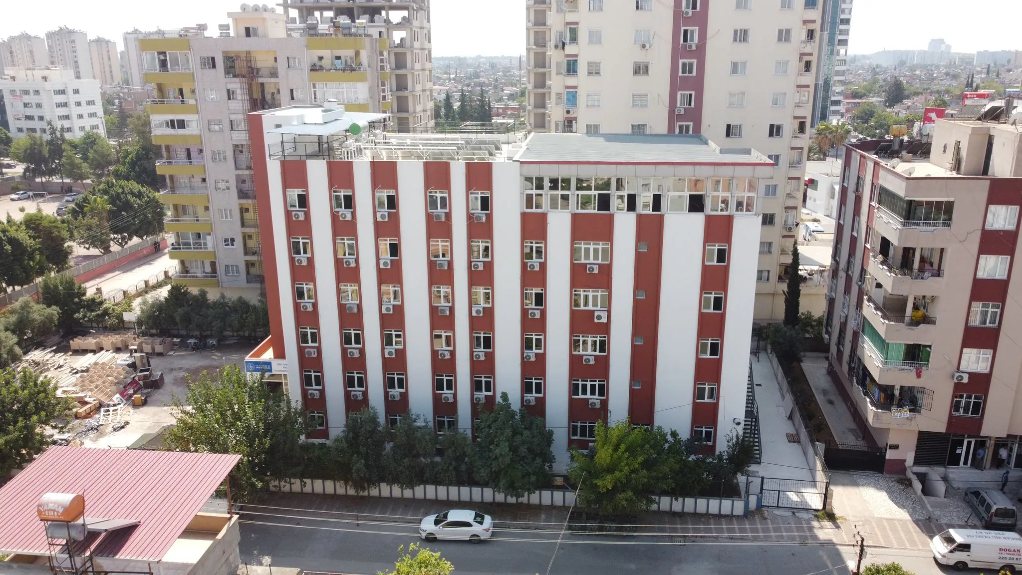 Adana 200 Yataklı Hacı Nuri Çomu Kız Yurt Binası